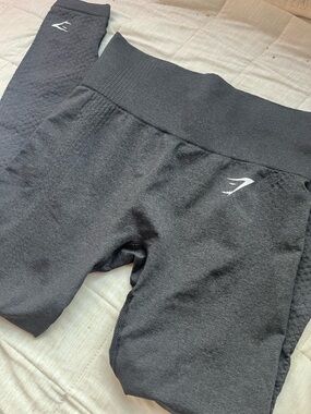 Black gymshark leggings